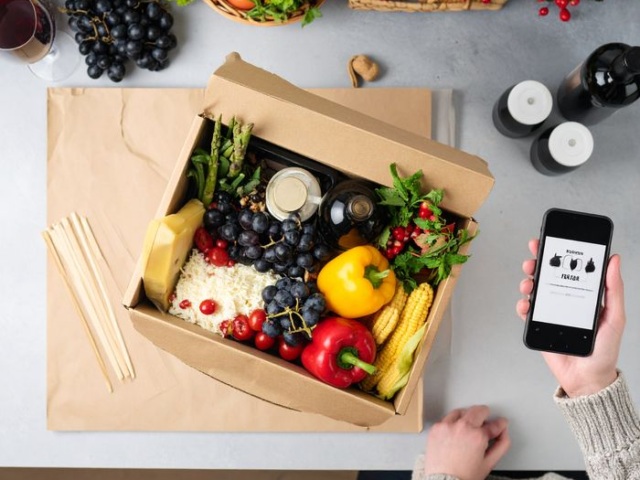 Meal Kit Courier